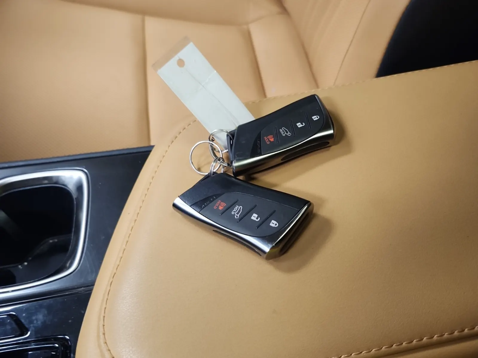 Keys/Fobs/Manual Photo