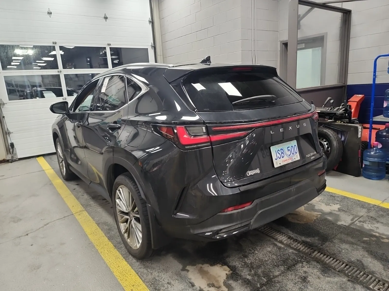 Driver Rear 3/4 Photo