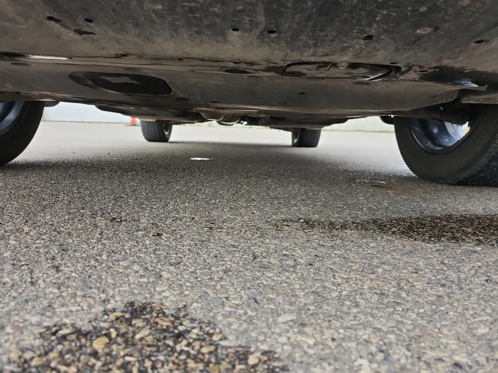 Undercarriage - Front Photo