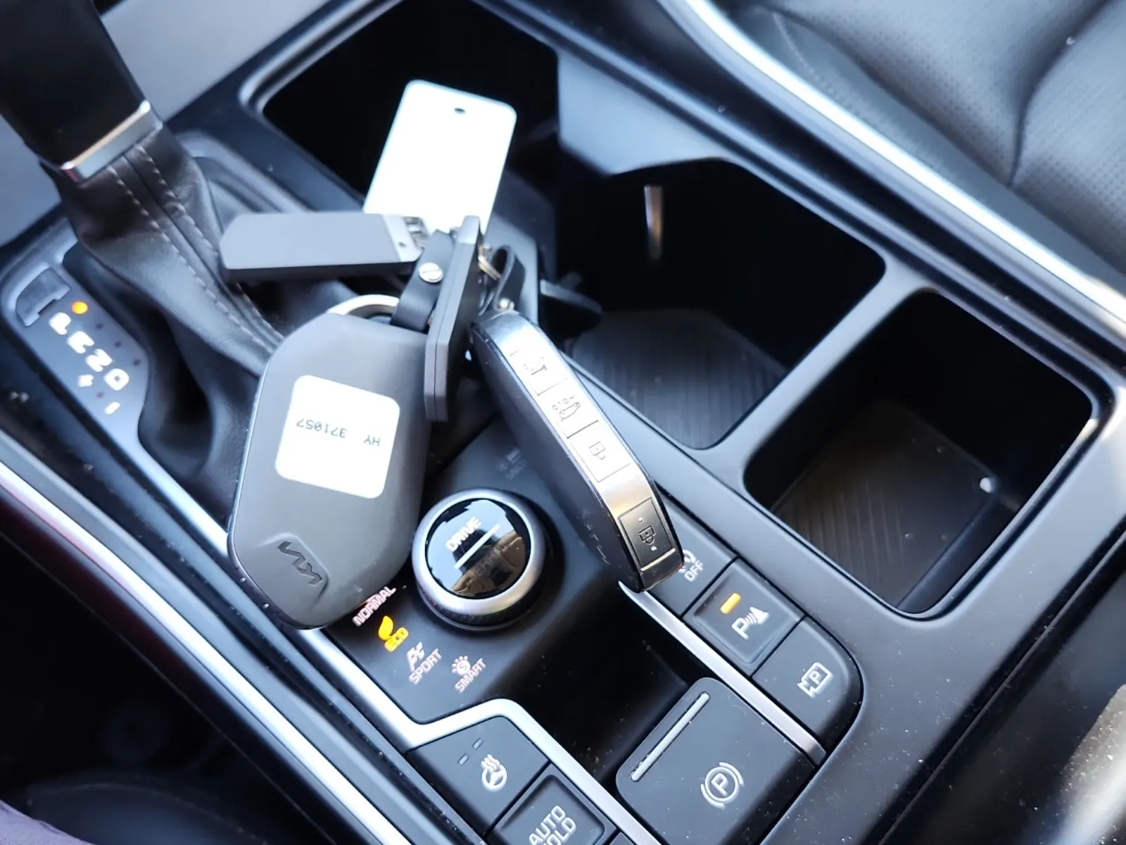 Keys/Fobs/Manual Photo