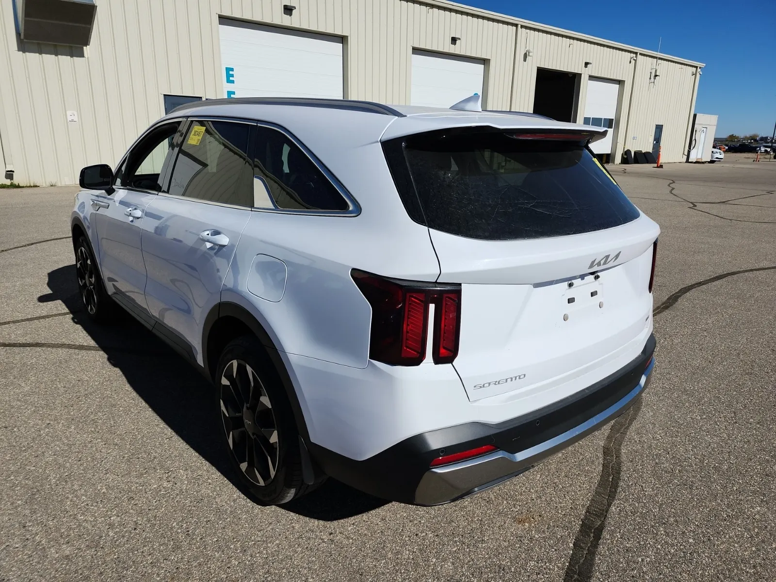 Driver Rear 3/4 Photo