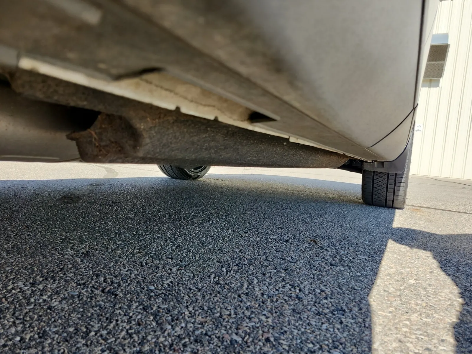 Undercarriage - Passenger Photo
