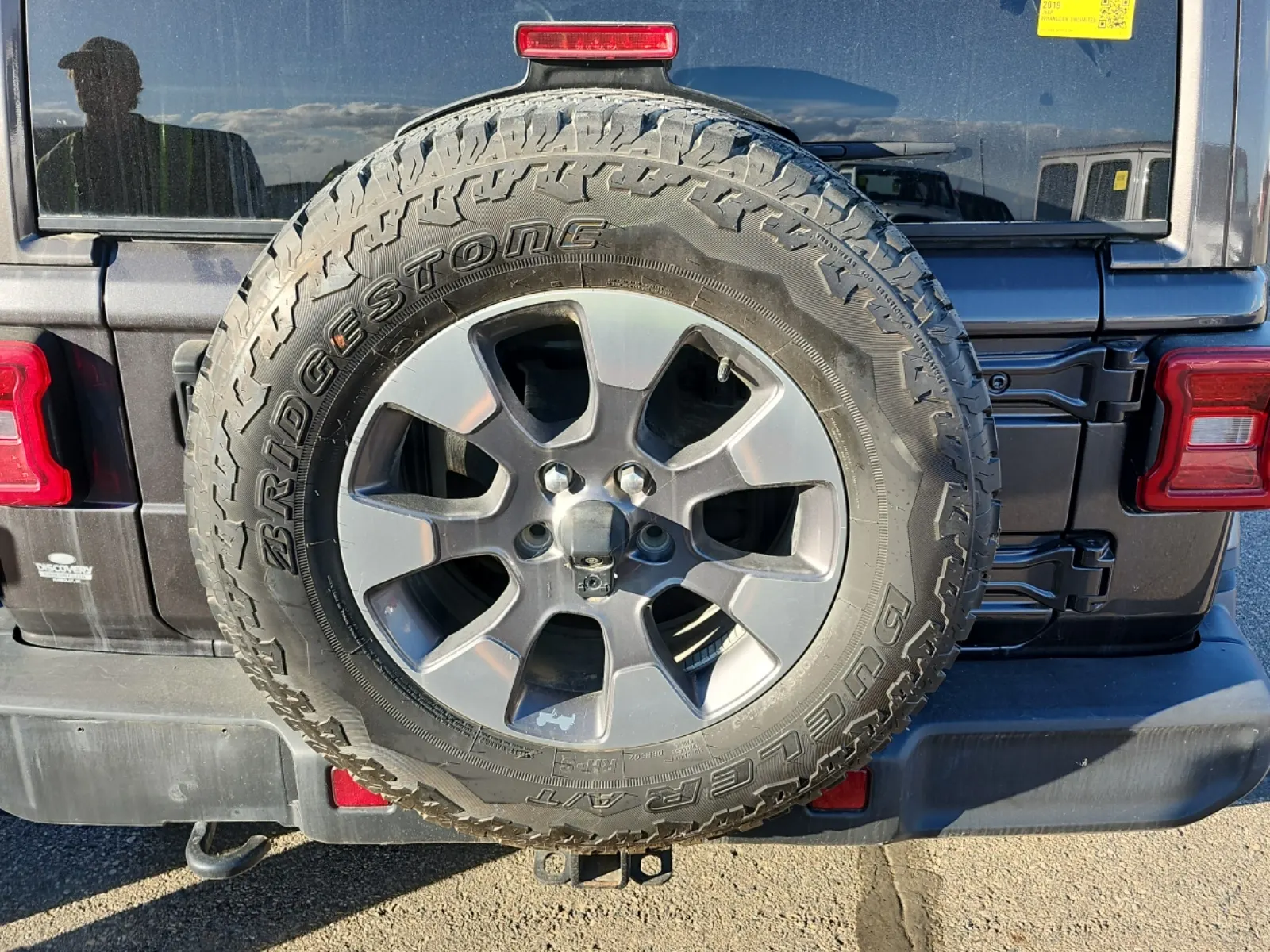 Spare Tire & Wheel Photo