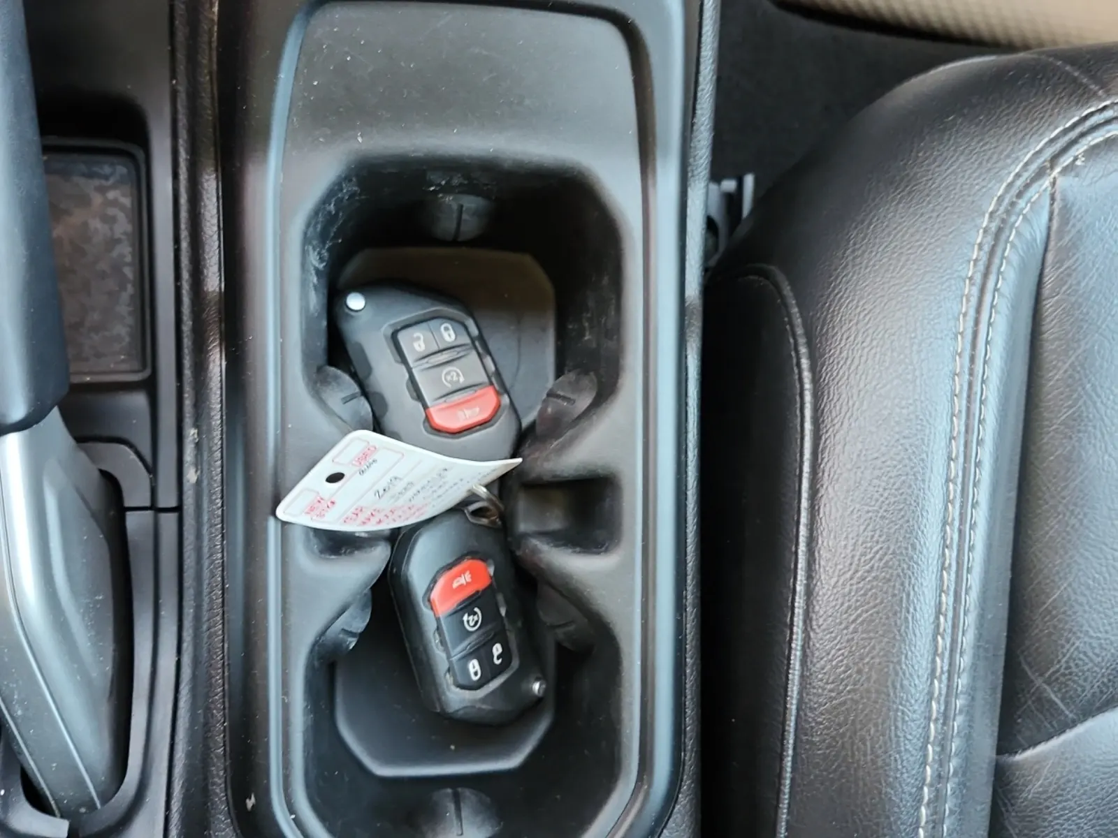 Keys/Fobs/Manual Photo