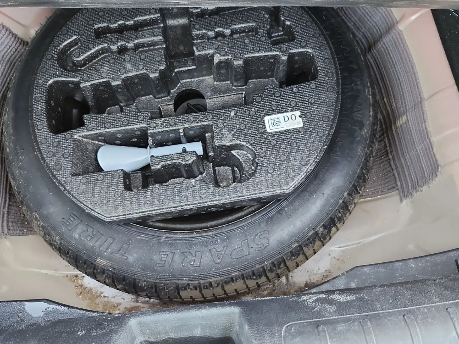 Spare Tire & Wheel Photo