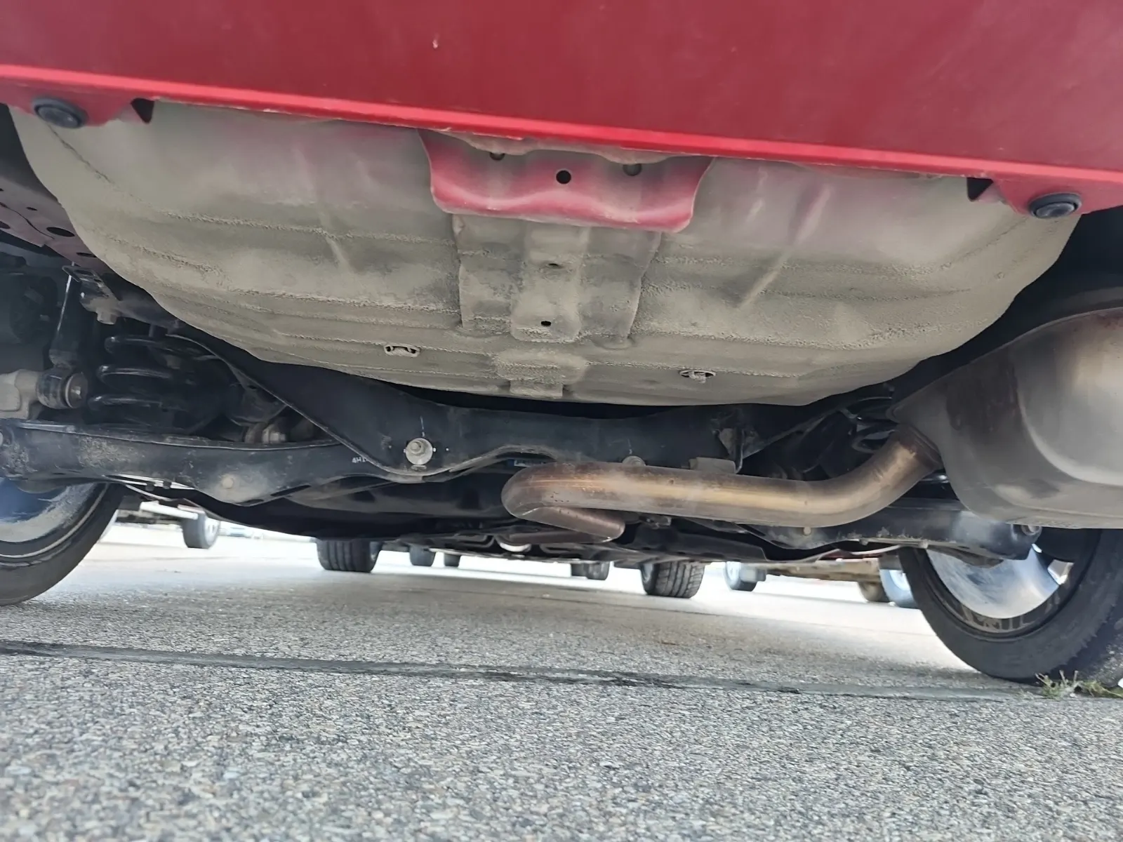 Undercarriage - Rear Photo
