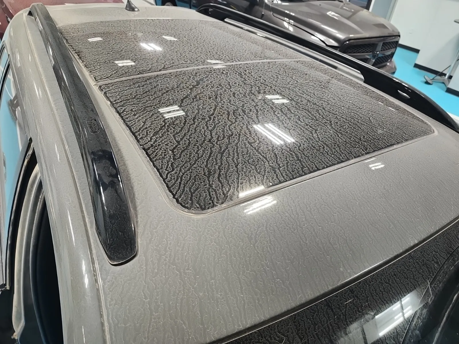 Exterior Roof Photo
