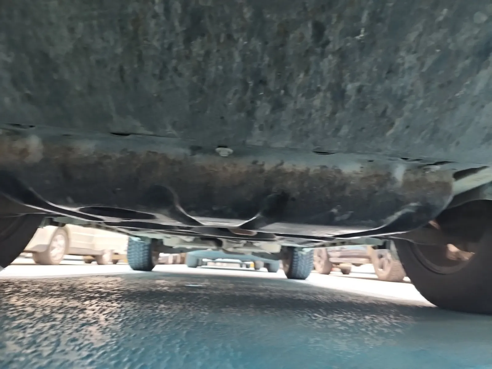 Undercarriage - Front Photo