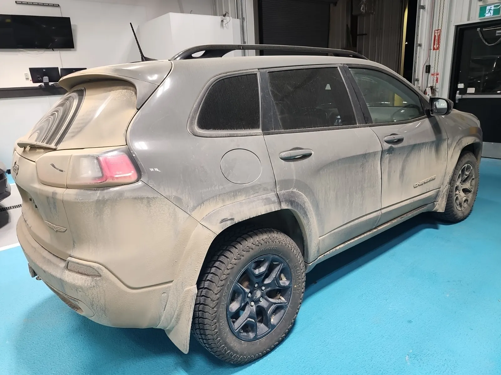 Passenger Rear 3/4 Photo
