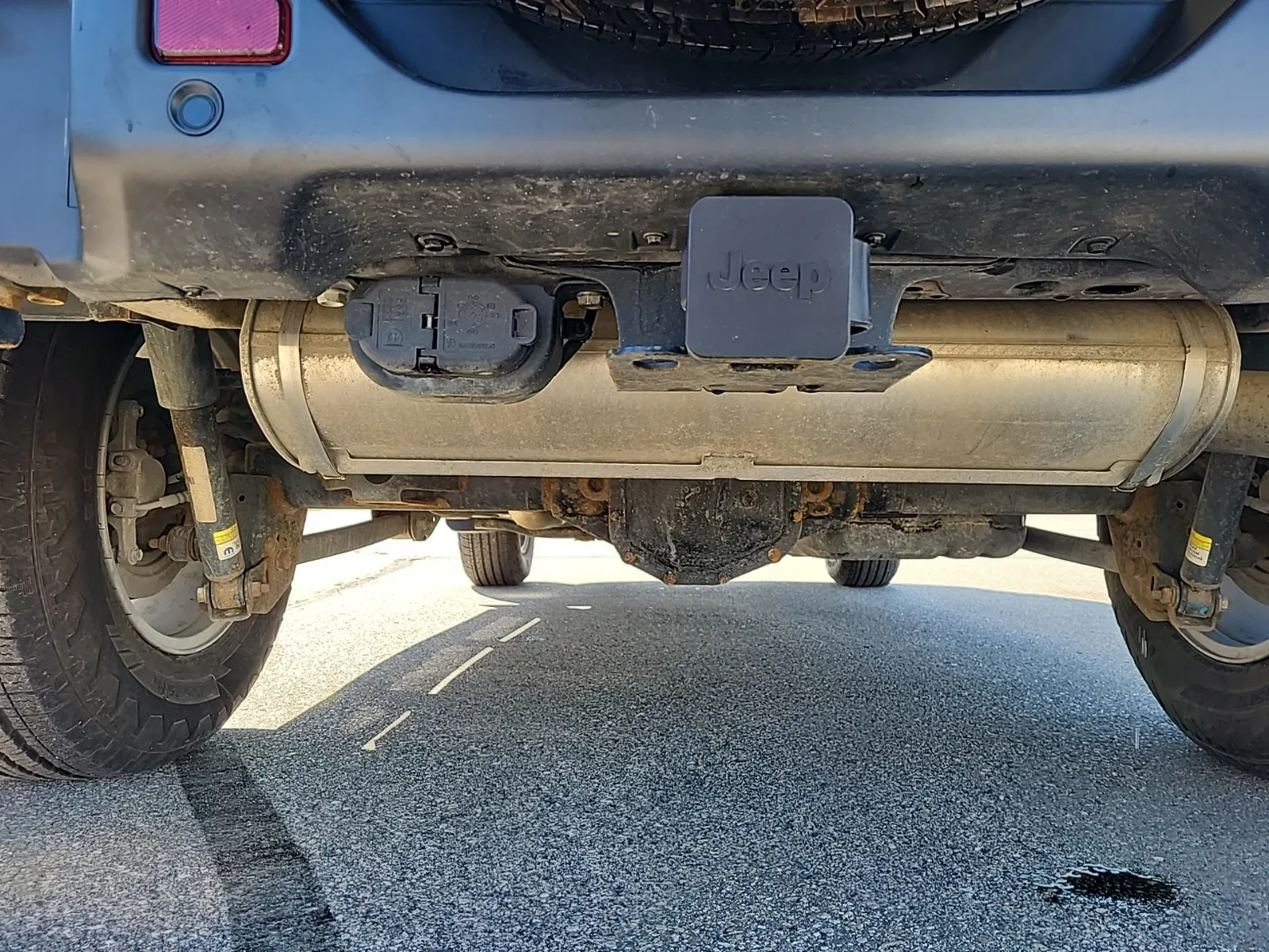 Undercarriage - Rear Photo