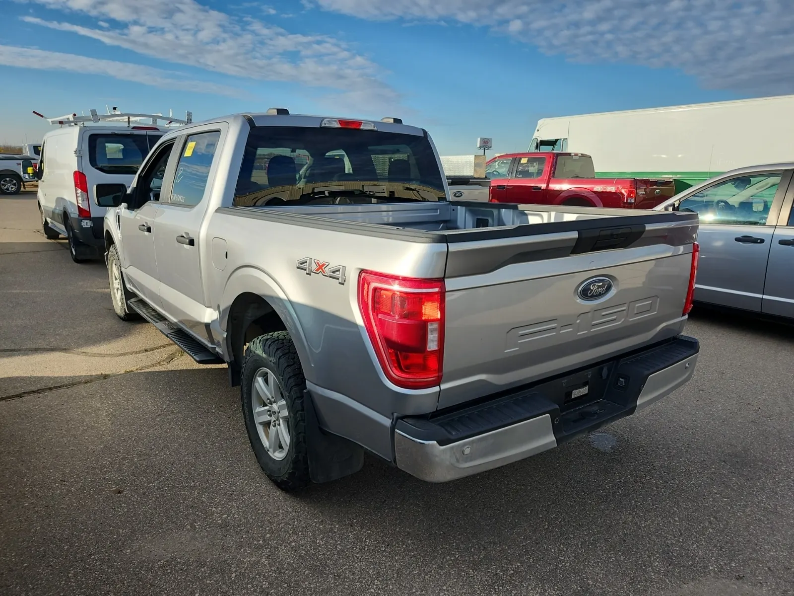 Driver Rear 3/4 Photo