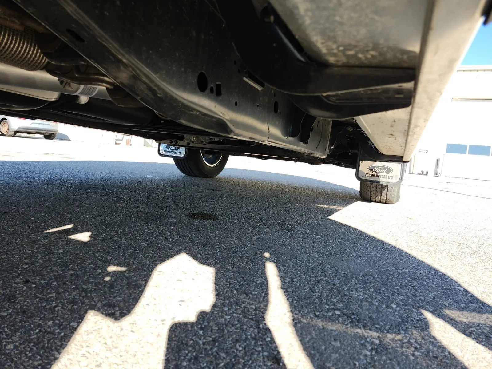 Undercarriage - Passenger Photo