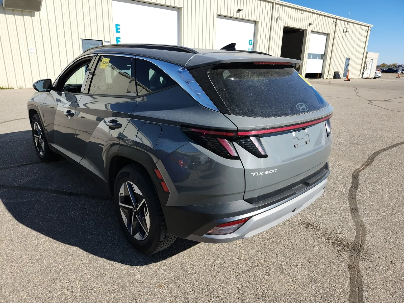 Driver Rear 3/4 Photo