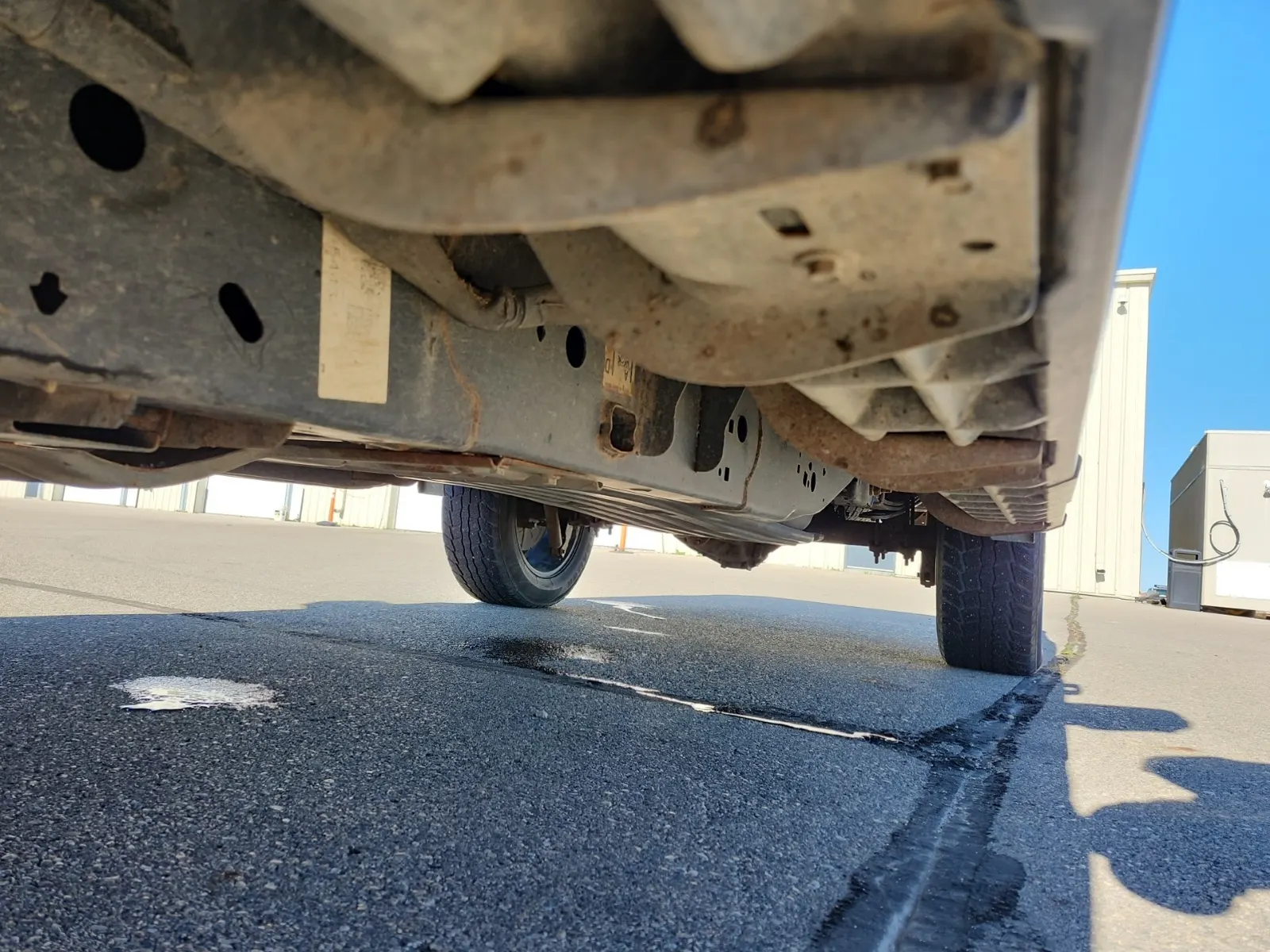 Undercarriage - Driver Photo