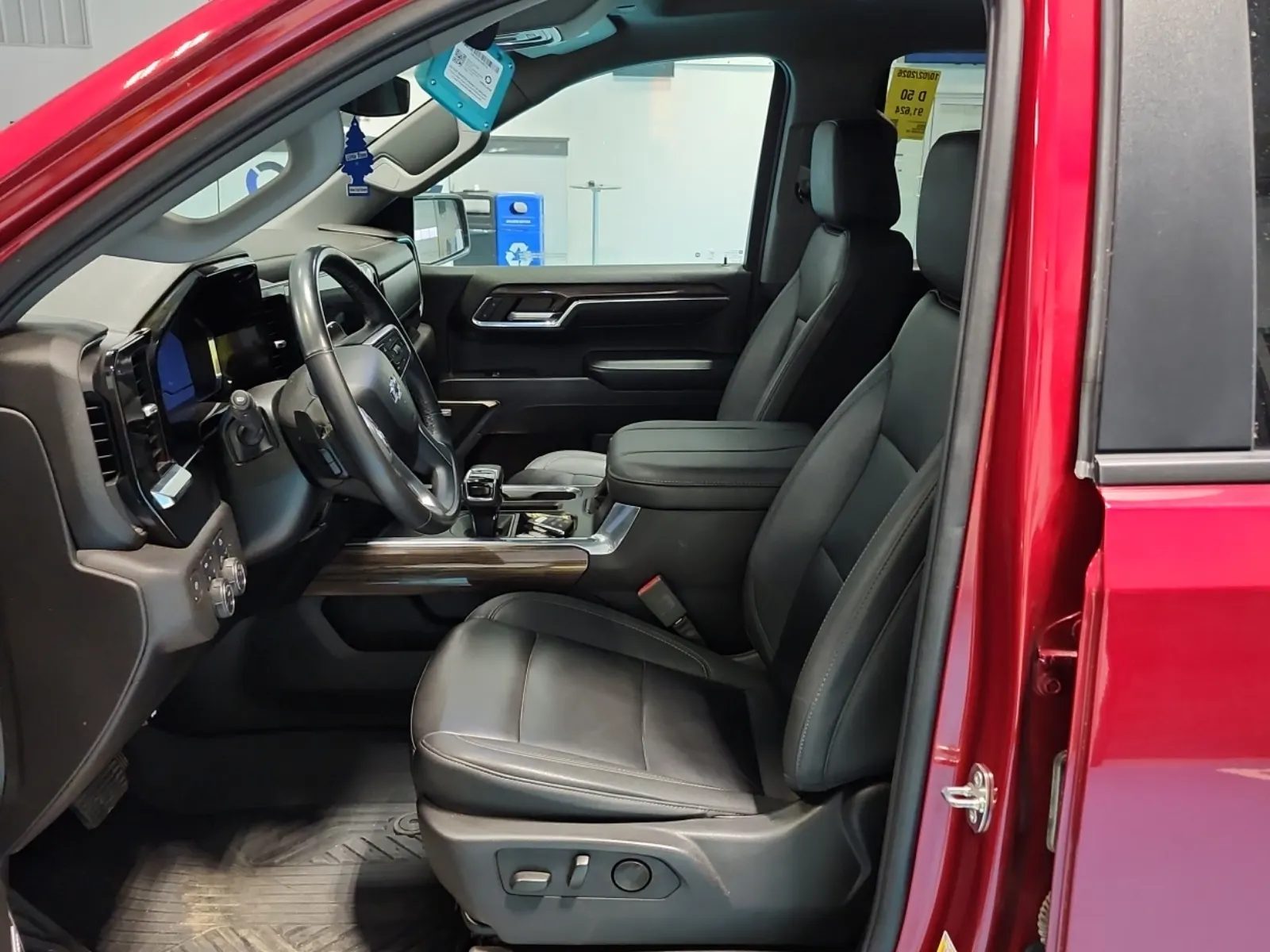 Front Interior Photo