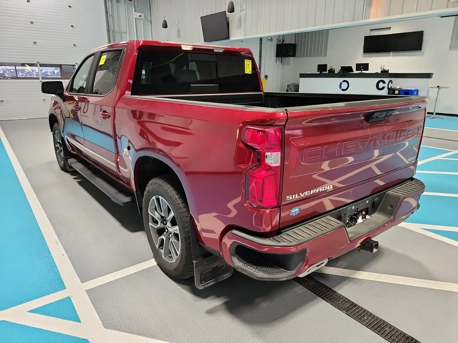 Driver Rear 3/4 Photo