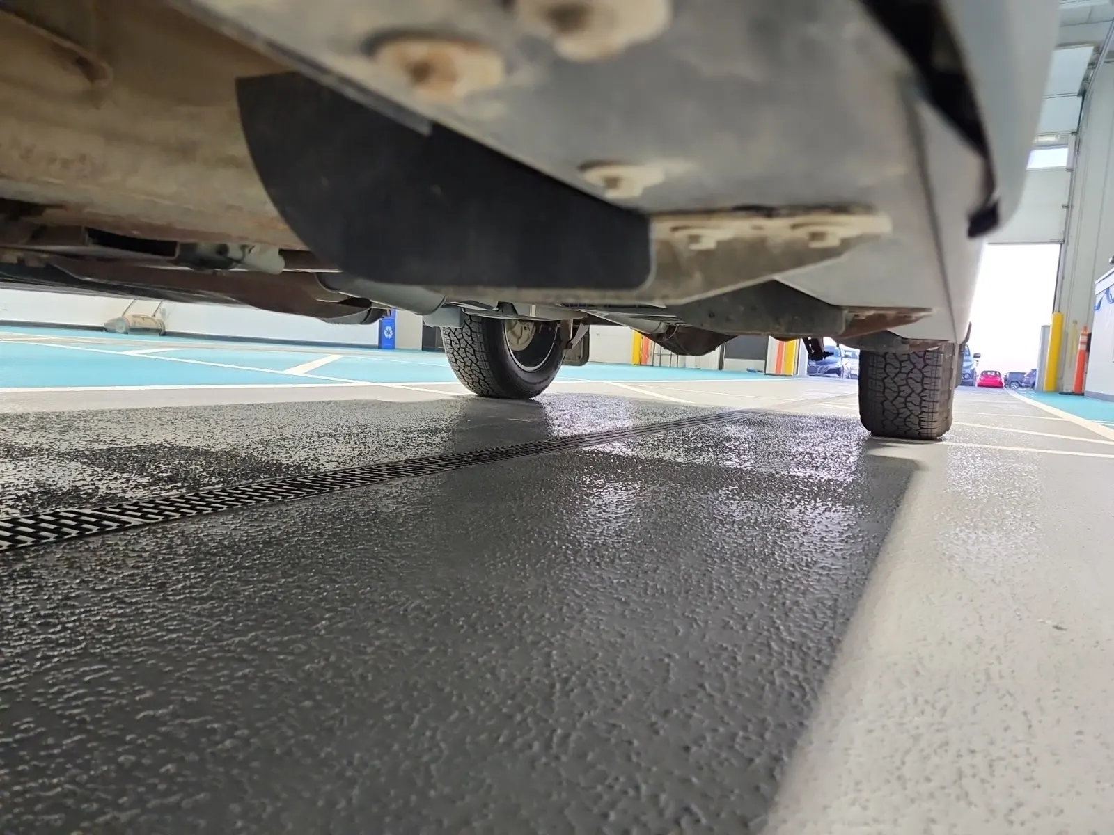 Undercarriage - Driver Photo