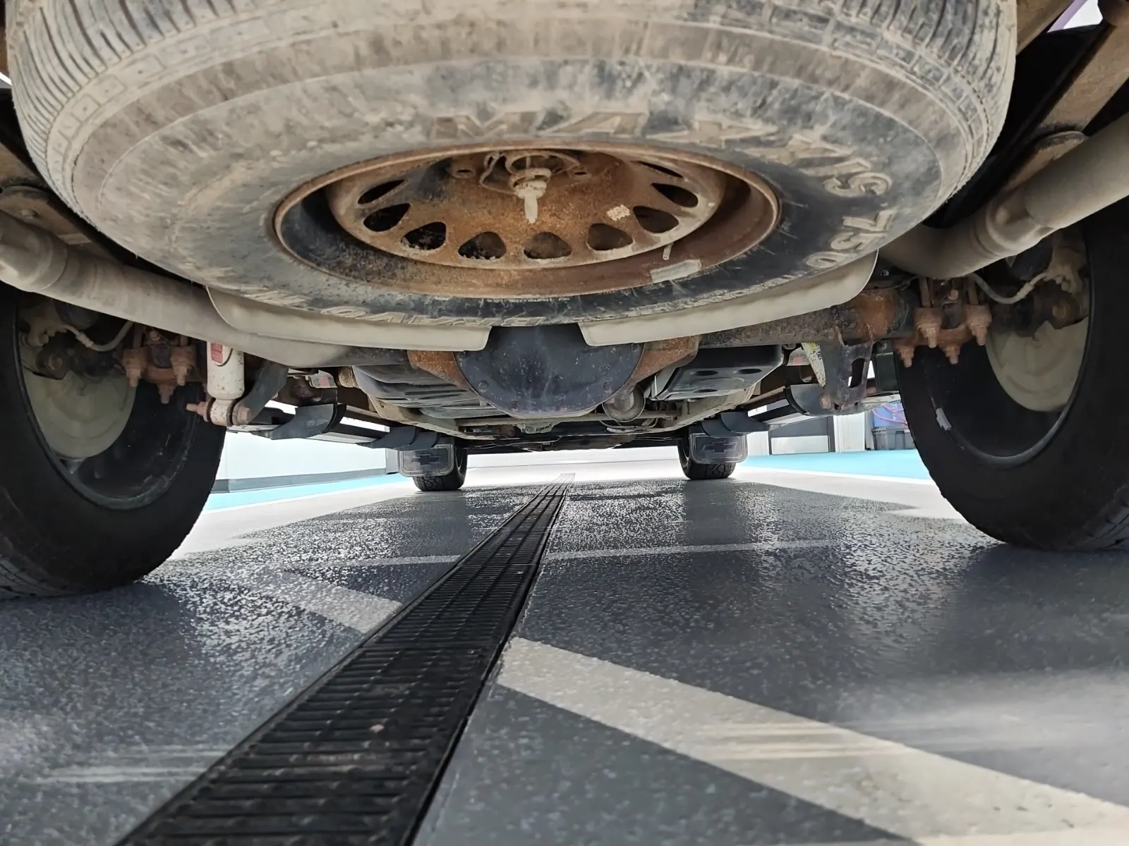 Spare Tire & Wheel Photo