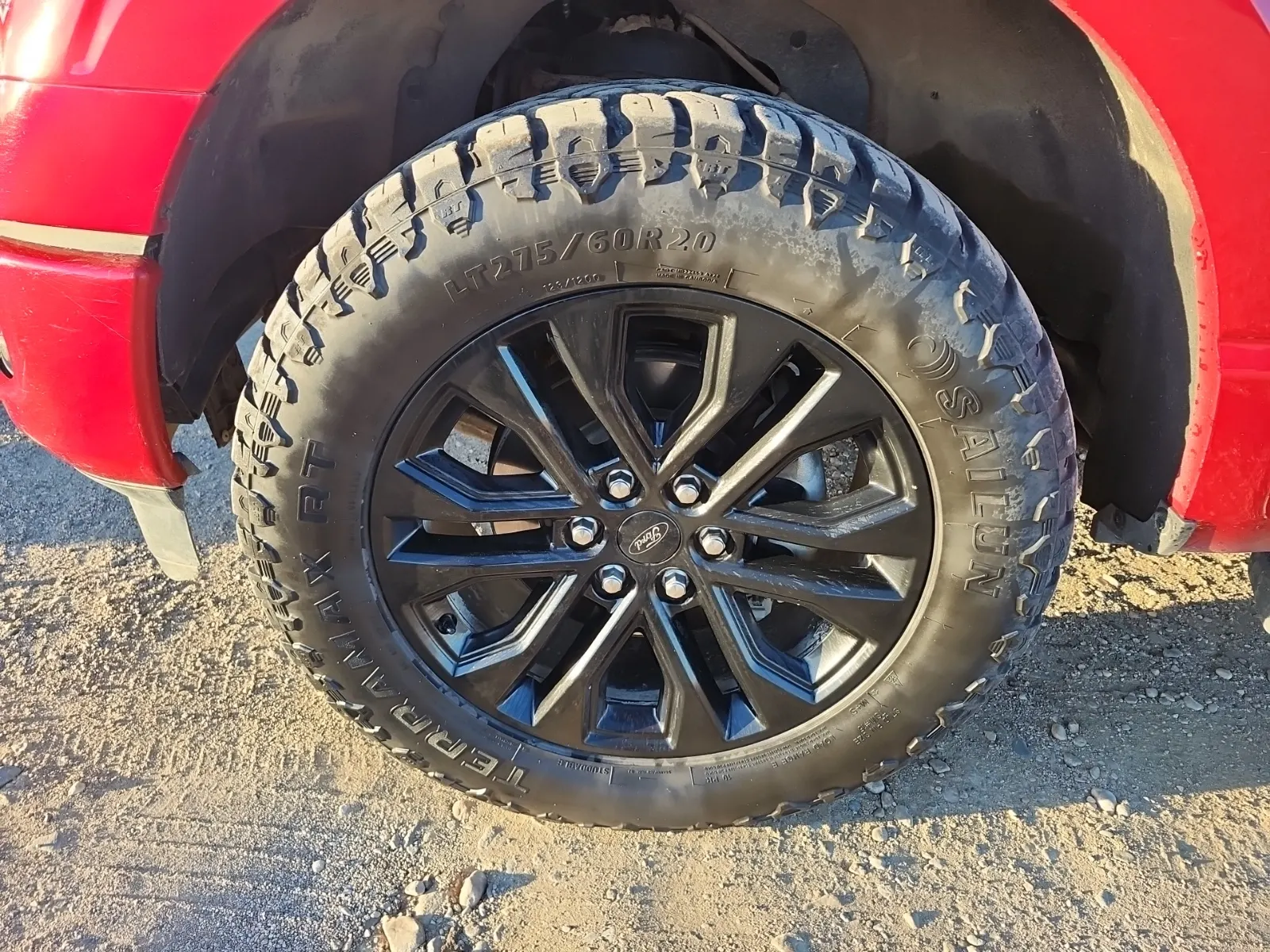 Front driver wheel/tire photo