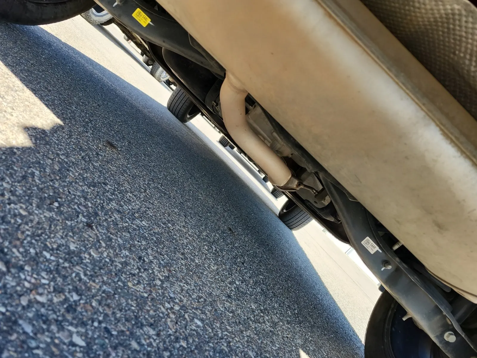 Undercarriage - Rear Photo
