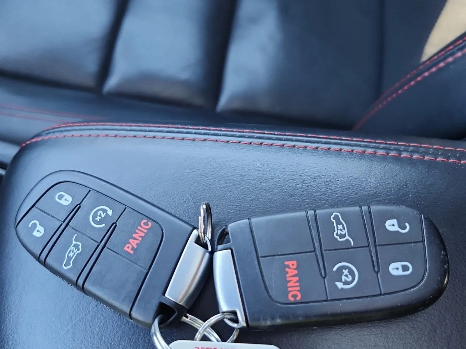 Keys/Fobs/Manual Photo