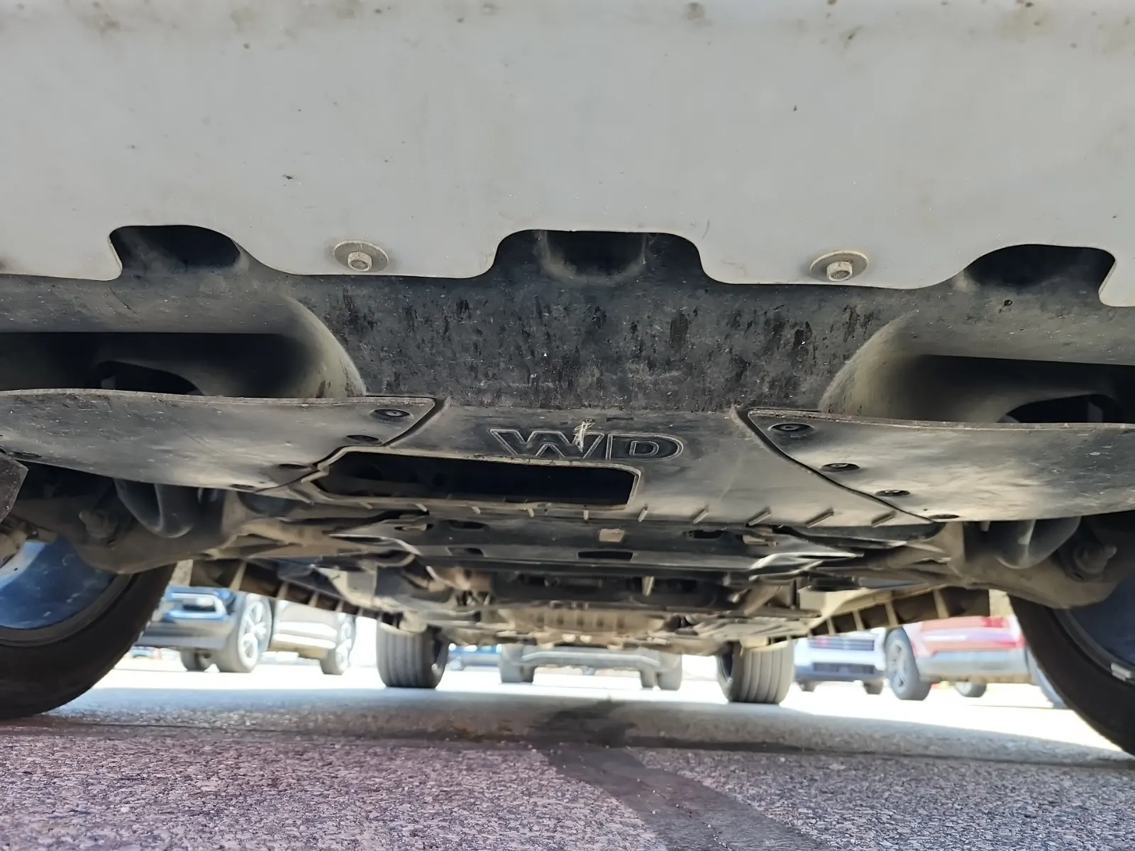 Undercarriage - Front Photo