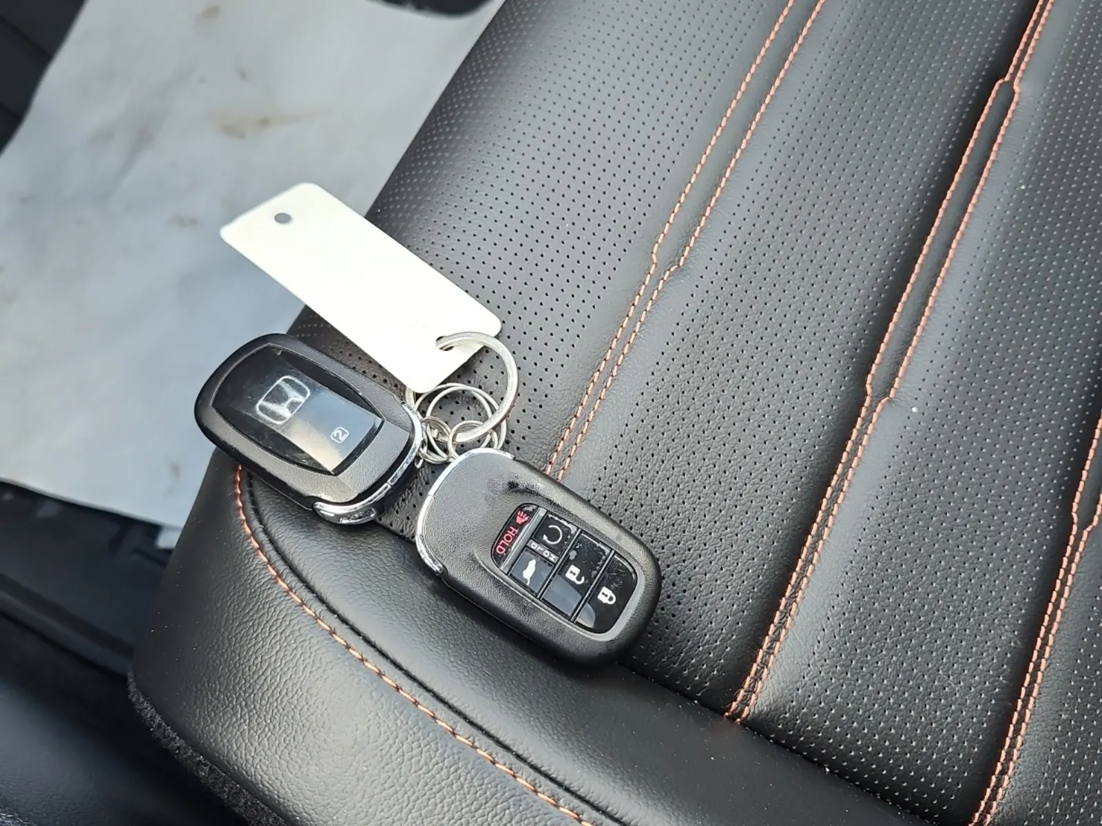 Keys/Fobs/Manual Photo