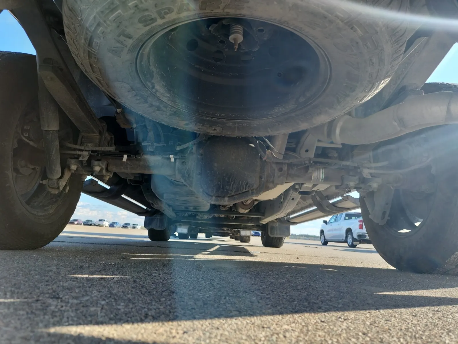 Undercarriage - Rear Photo