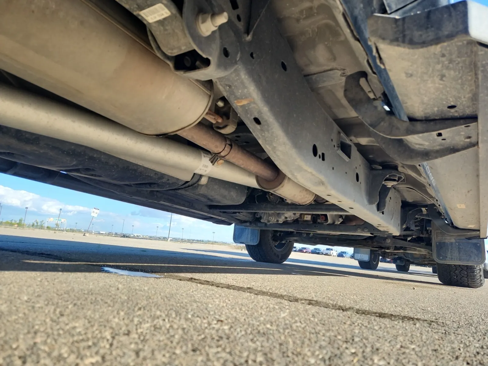 Undercarriage - Passenger Photo
