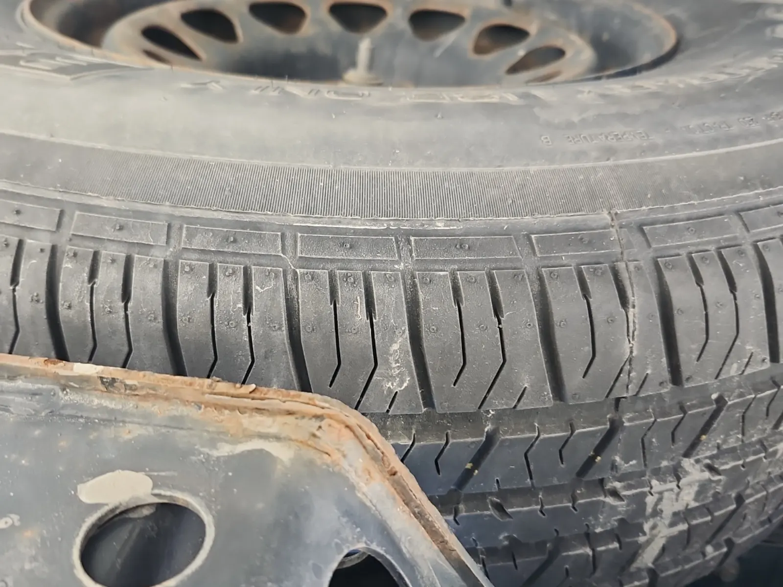 Spare Tire & Wheel Photo