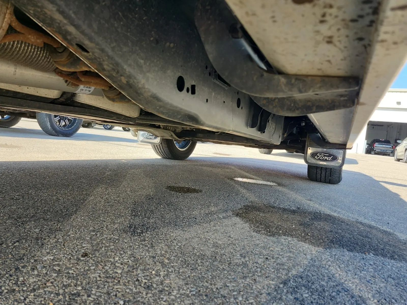 Undercarriage - Passenger Photo