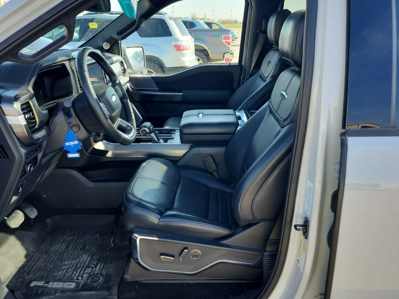 Front Interior Photo