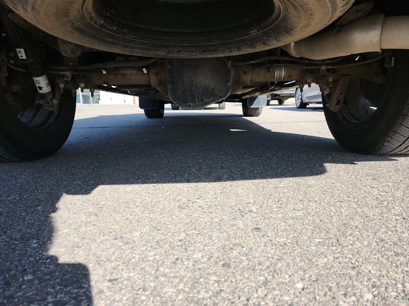 Undercarriage - Rear Photo