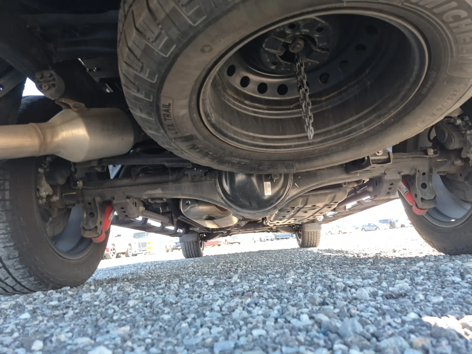 Undercarriage - Rear Photo