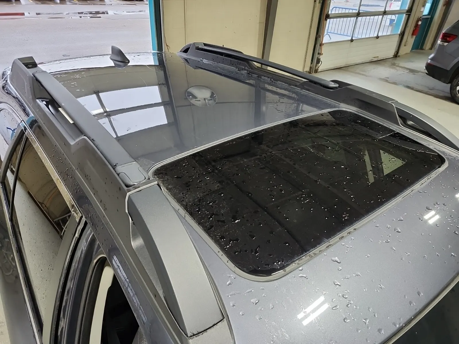 Exterior Roof Photo