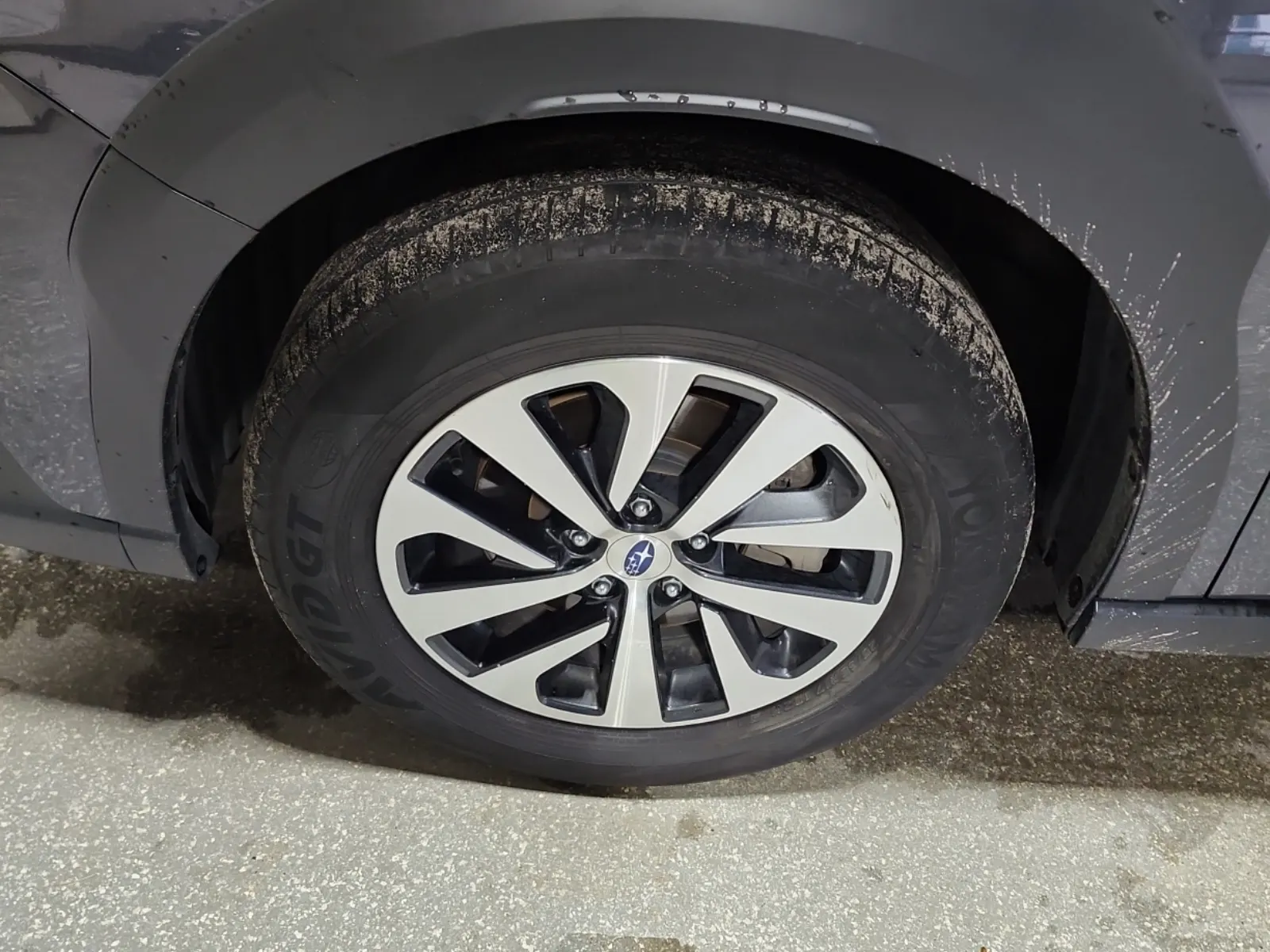Front driver wheel/tire photo