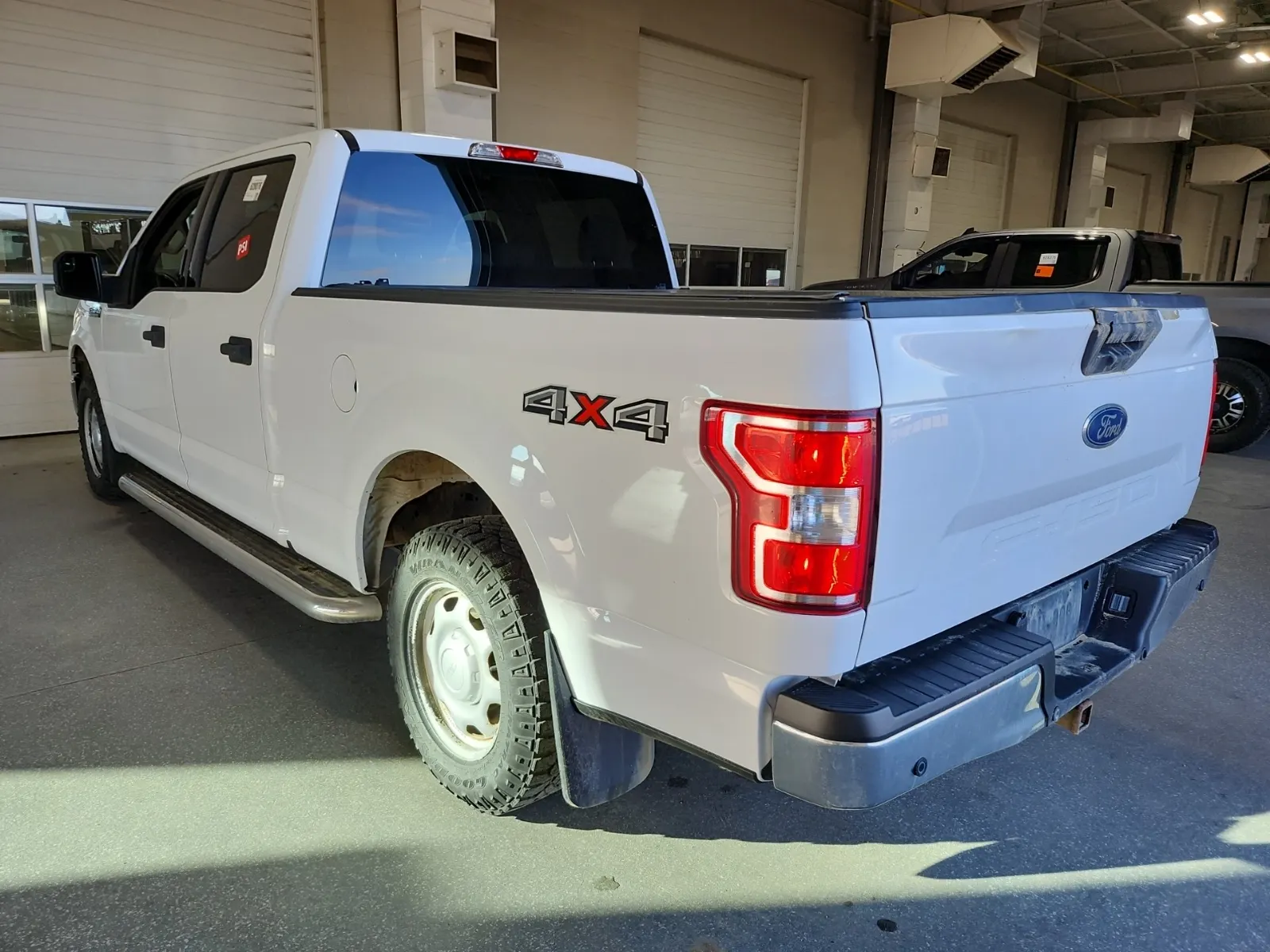 Driver Rear 3/4 Photo
