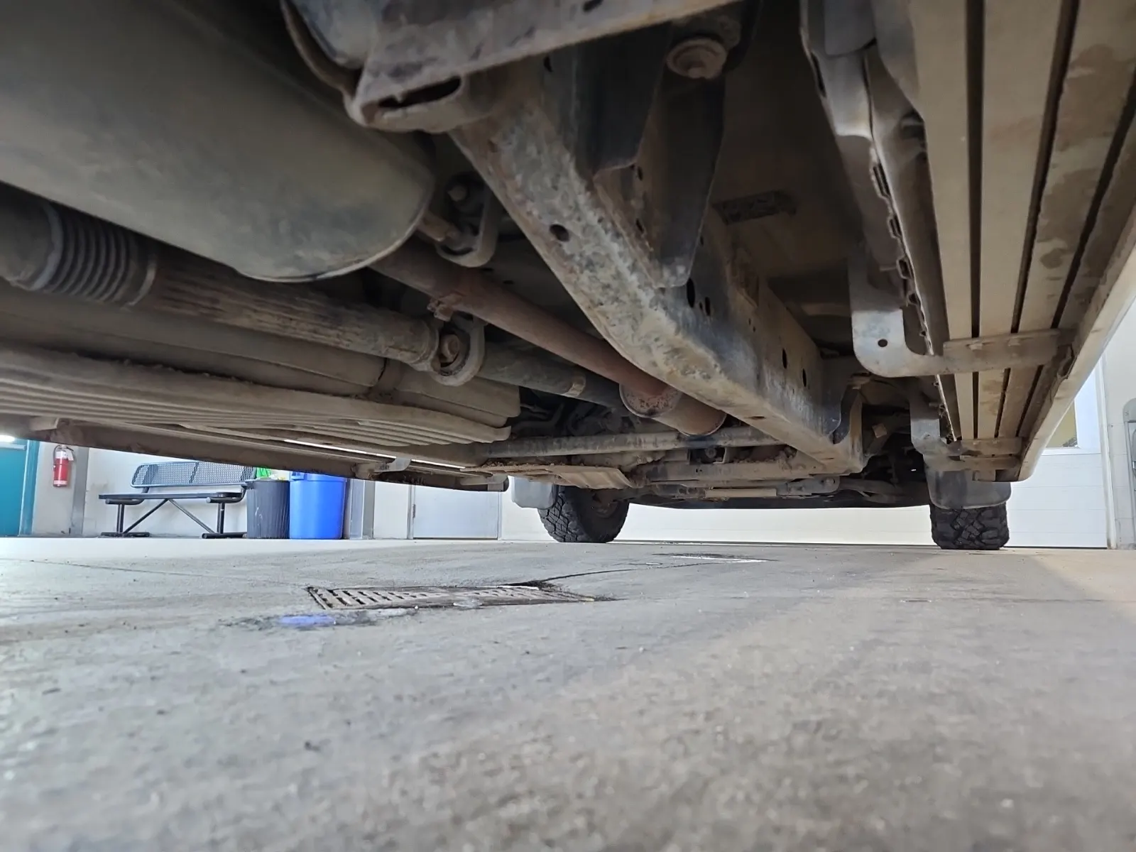 Undercarriage - Passenger Photo