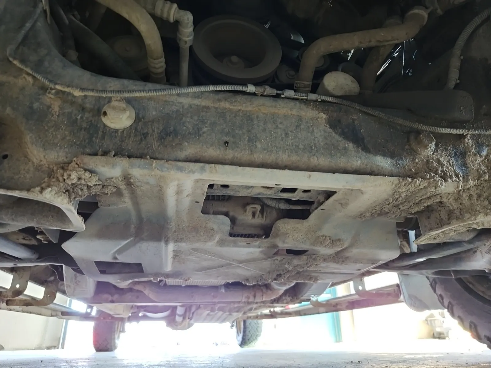 Undercarriage - Front Photo