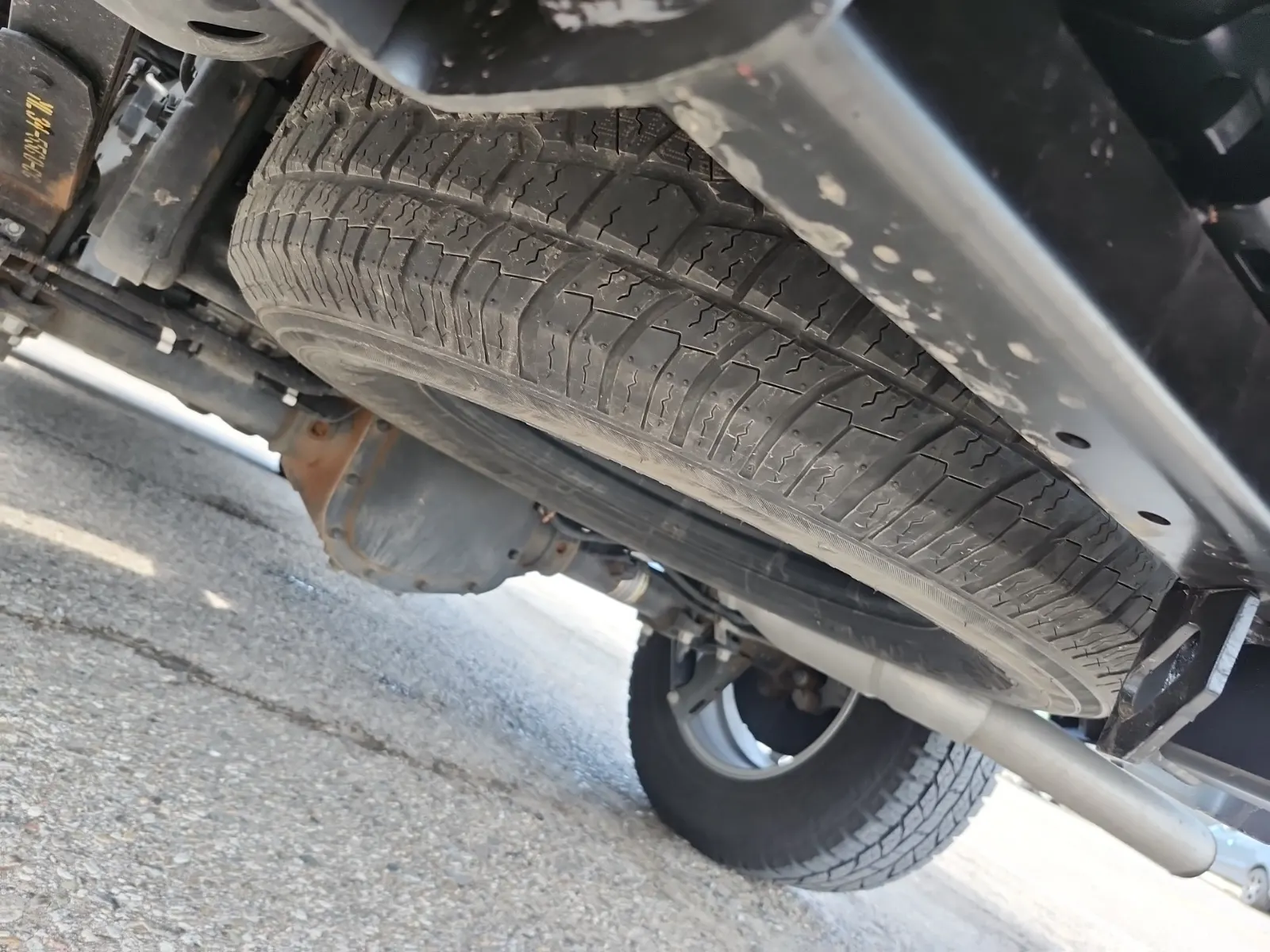 Spare Tire & Wheel Photo