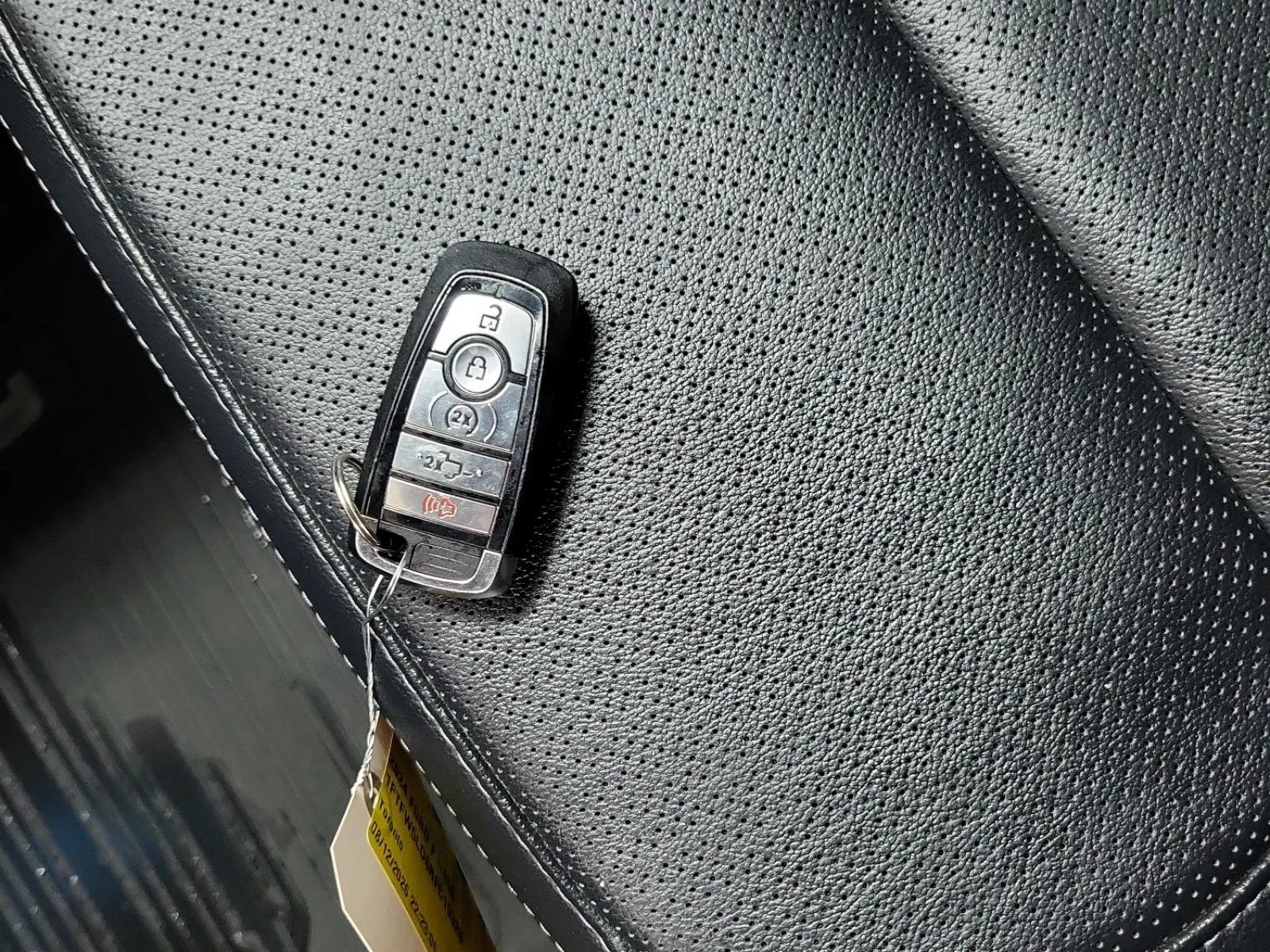 Keys/Fobs/Manual Photo