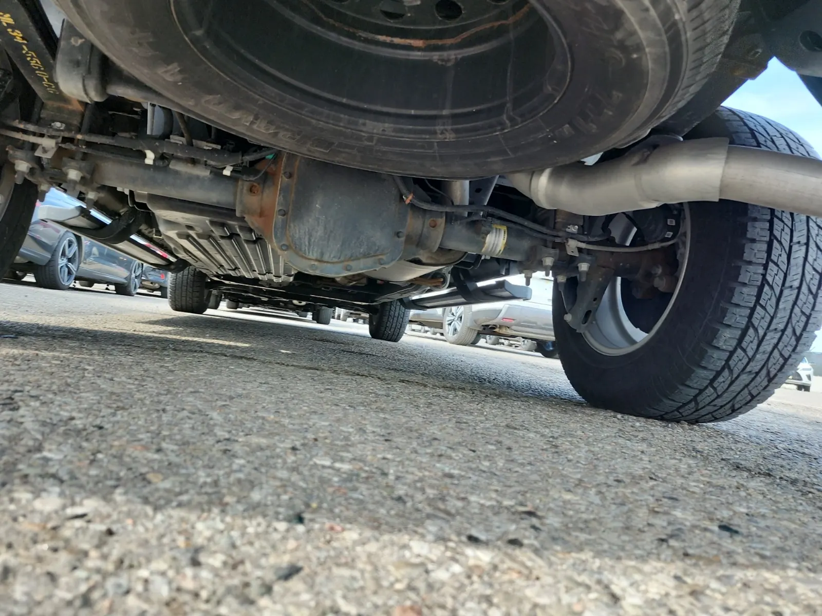 Undercarriage - Rear Photo