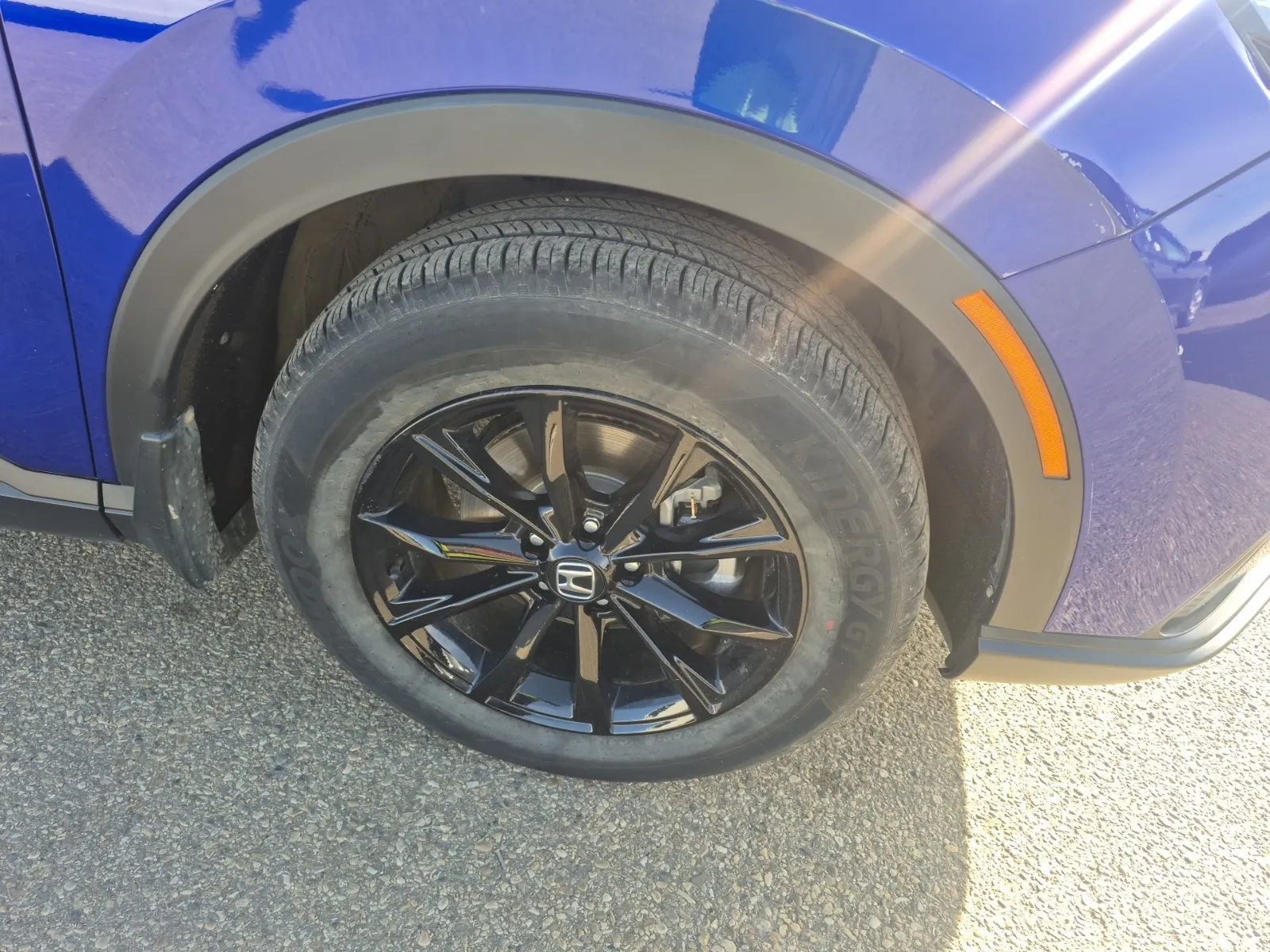 Right Front Wheel/Tire Photo