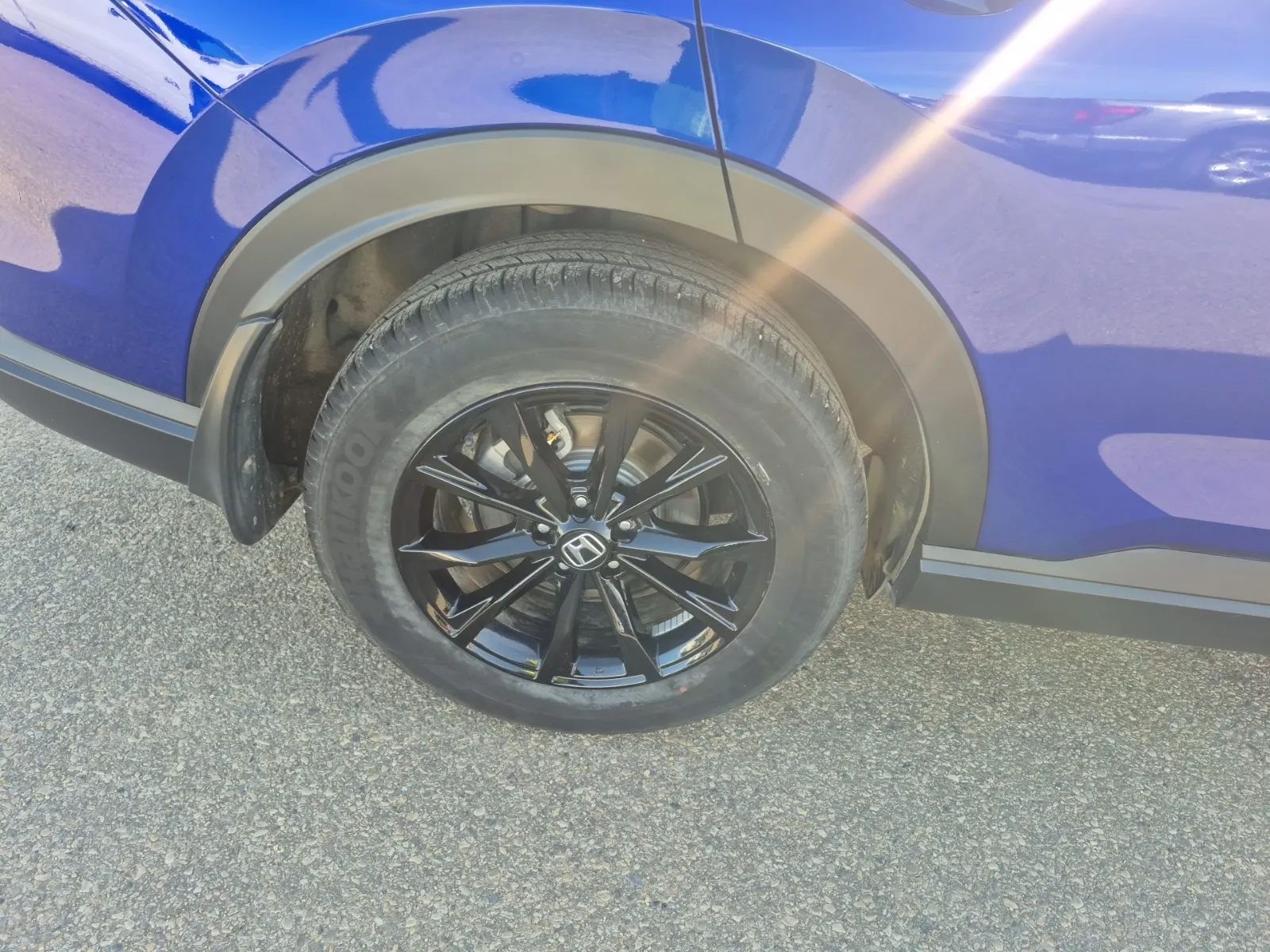 Right Rear Wheel/Tire Photo