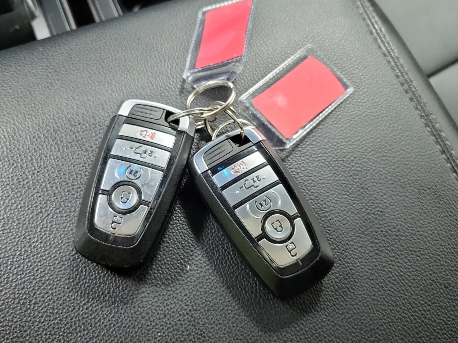 Keys/Fobs/Manual Photo