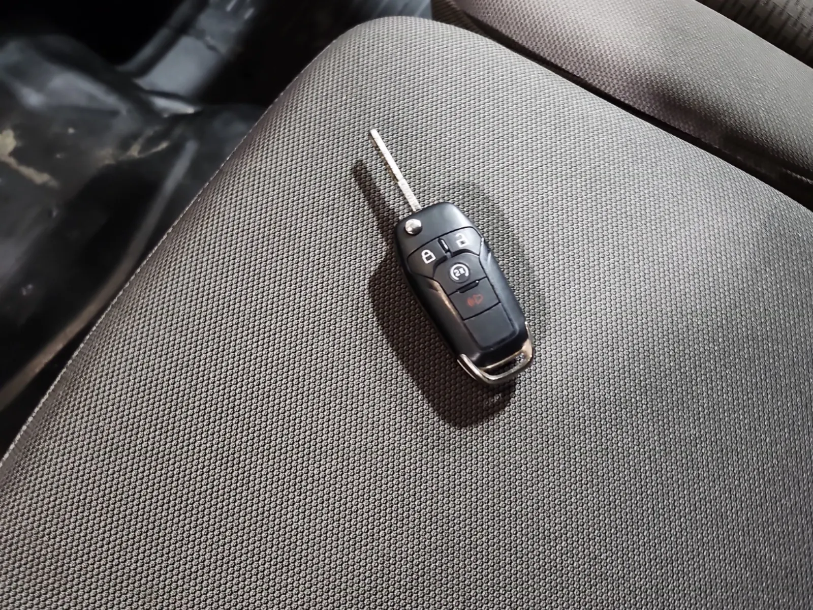 Keys/Fobs/Manual Photo