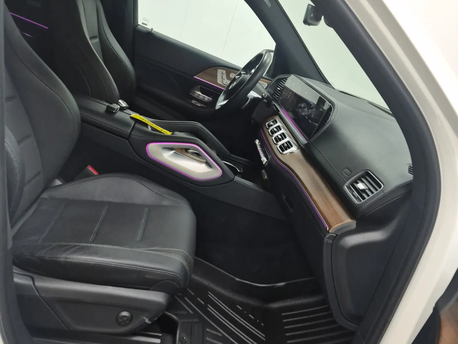 Right Side Interior Photo