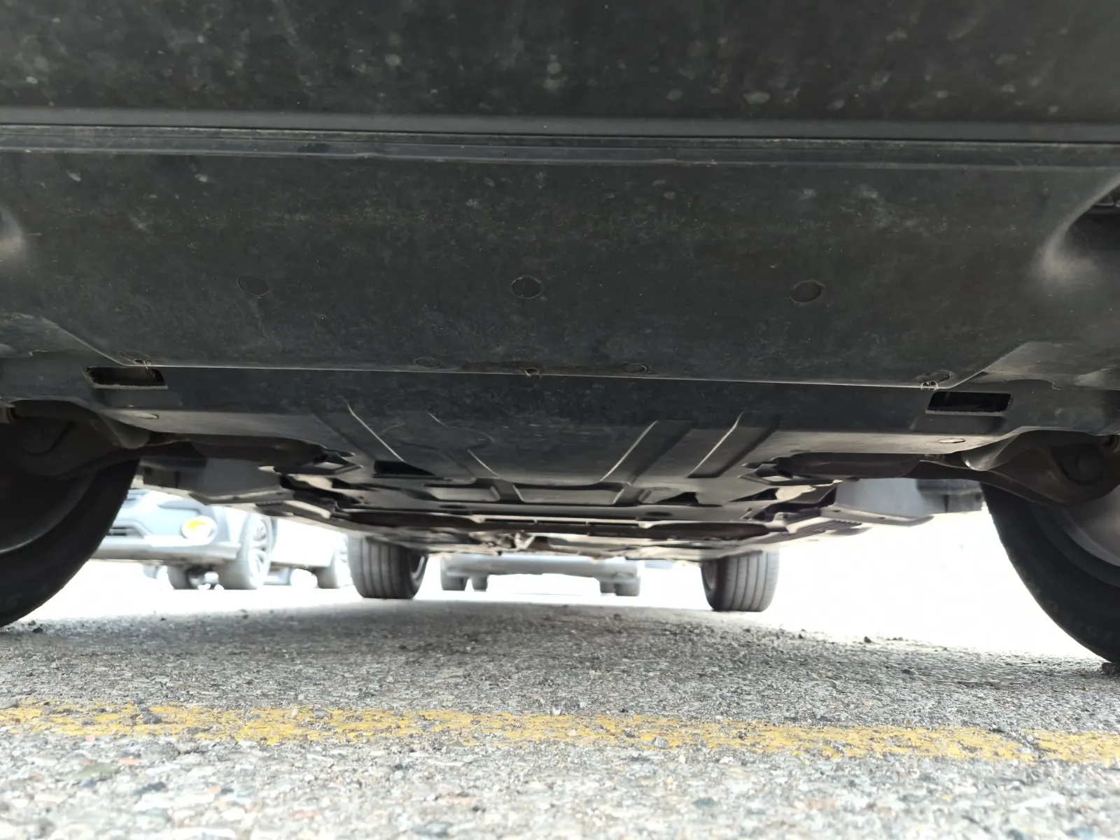 Undercarriage - Front Photo