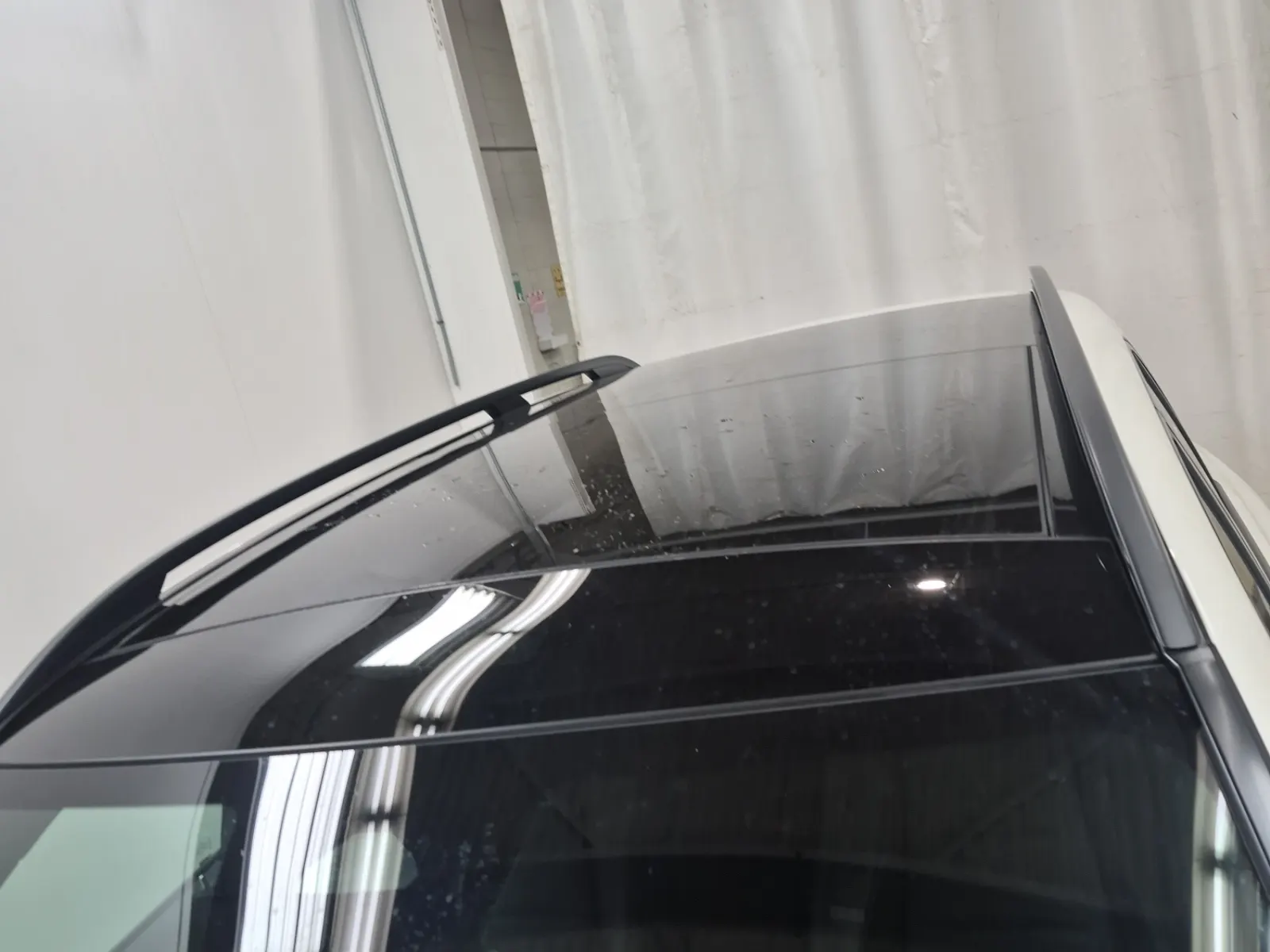 Exterior Roof Photo
