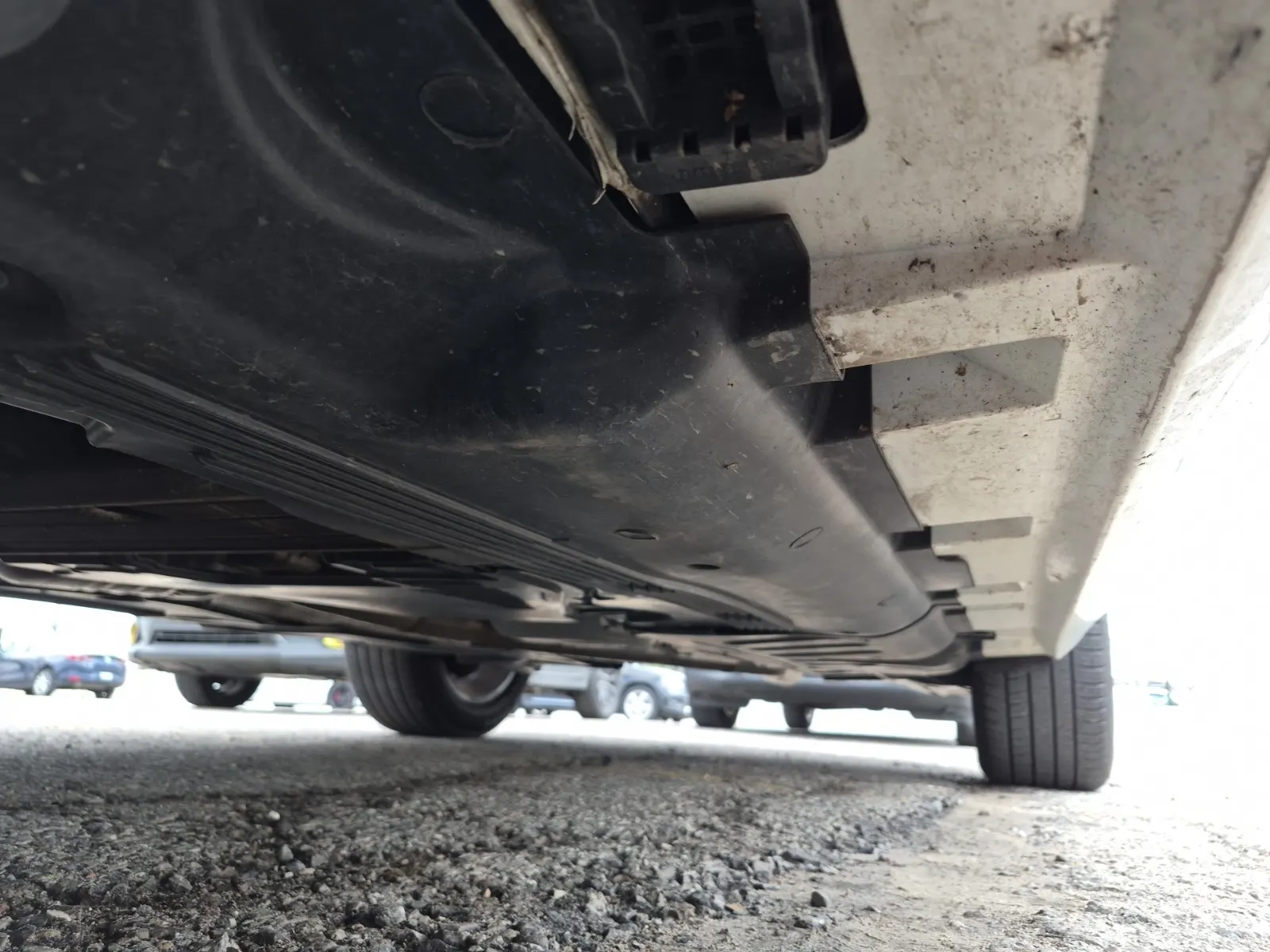 Undercarriage - Driver Photo